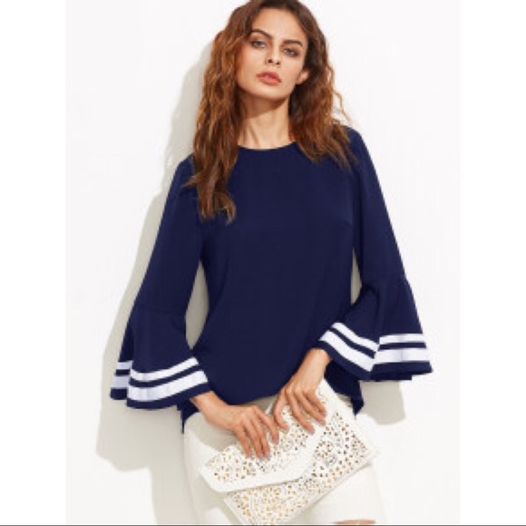 SALES ❗️Elegant Bell Sleeve keyhole Back Blouse - Picture 2 of 7